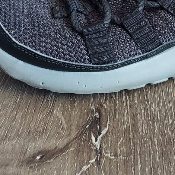 Nike Women’s Roshe Run High Snow Boots 807424-001 Black Pre Owned Size US 6 - Picture 12 of 12